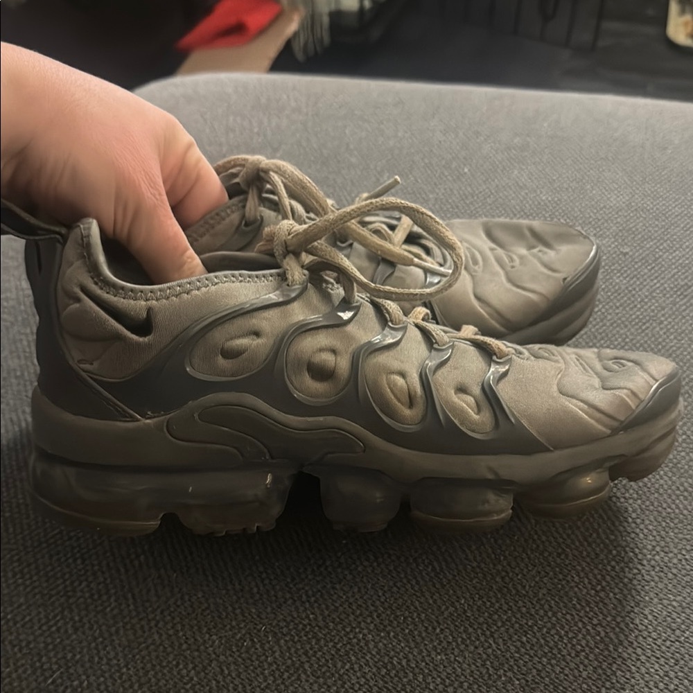 Nike Green VapourMax Plus Sneakers